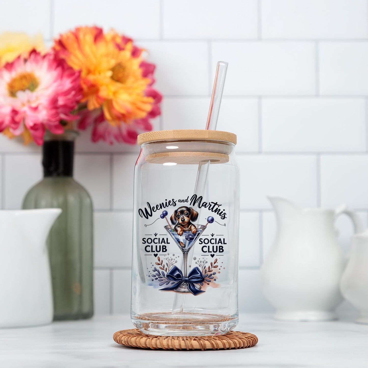 Salchichas y martinis PNG