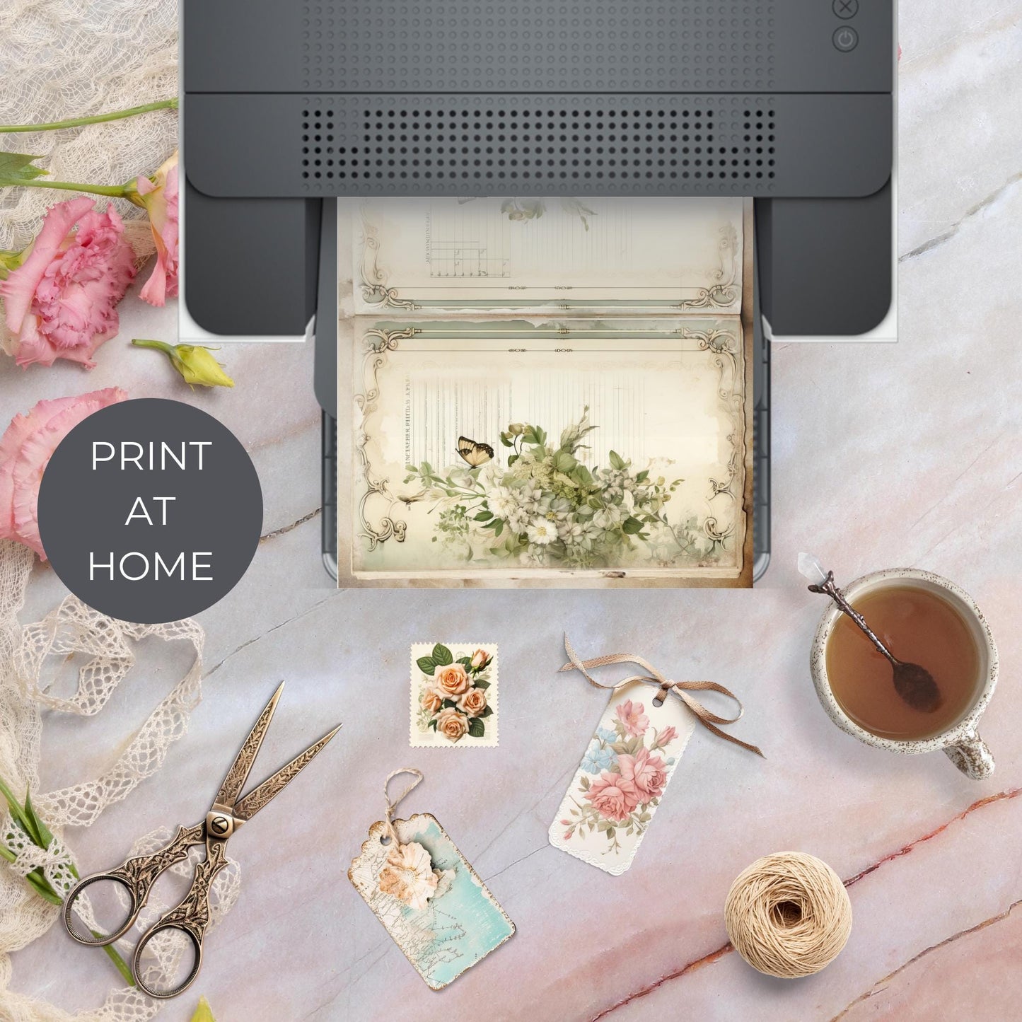 Páginas de diario basura con flores verde salvia